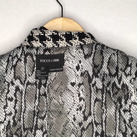 Focus 2000 Hound’s Tooth Lined Coat - Picture 9 of 10